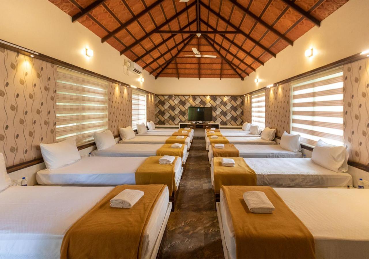 Sr Jungle Resort Coimbatore Eksteriør bilde